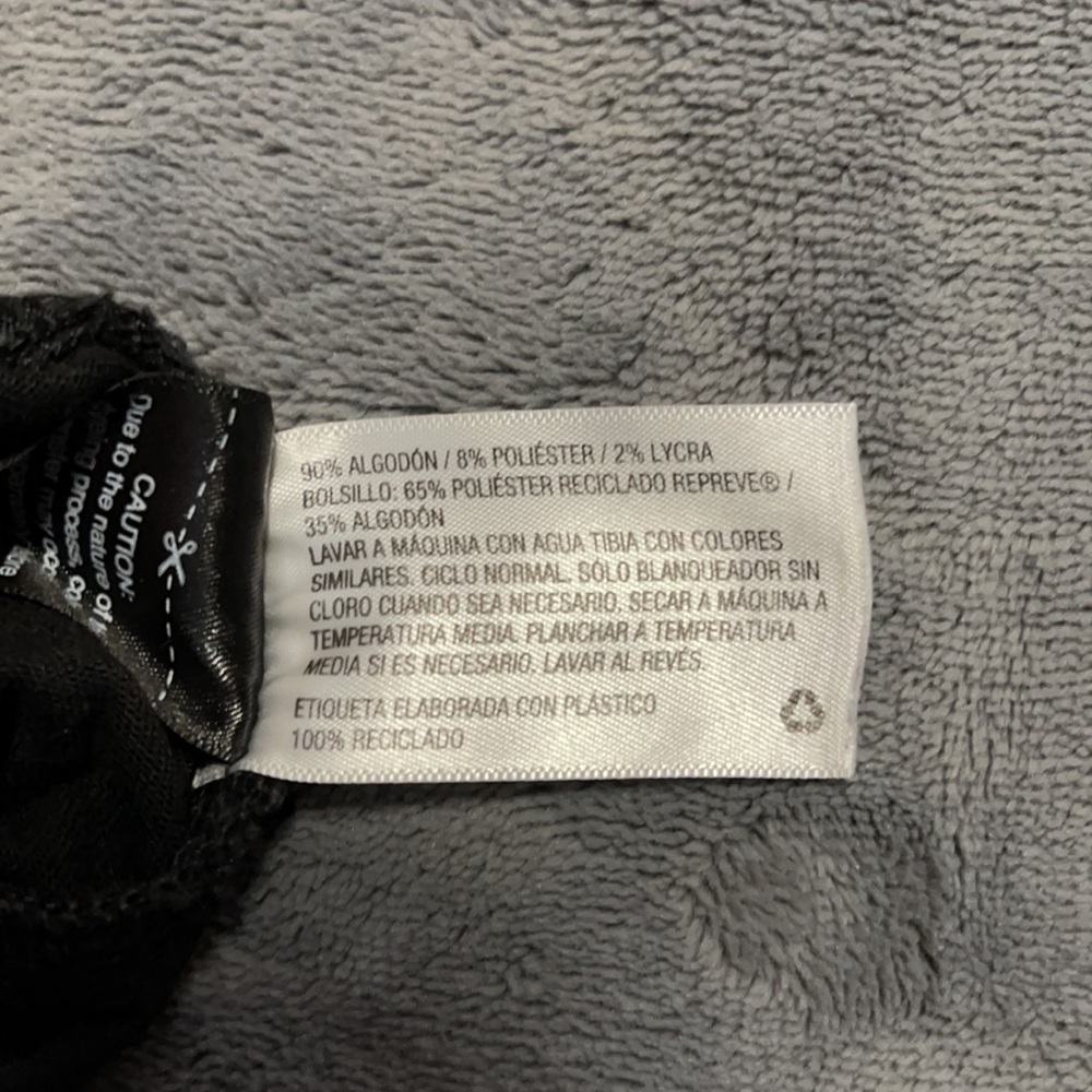 Universal Thread High Rise Shorts - Picture 6 of 6